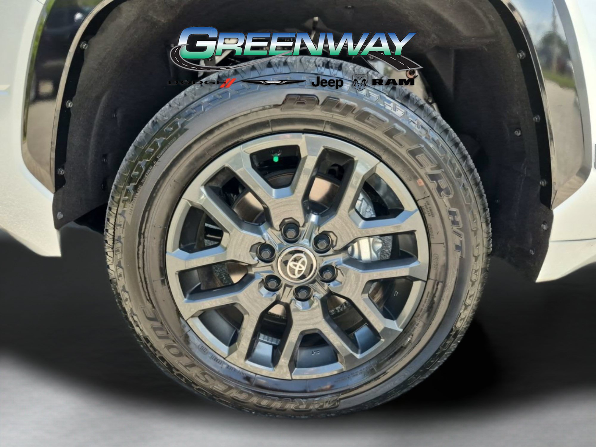 Used 2025 Toyota Tundra Platinum AWD/4WD image 33