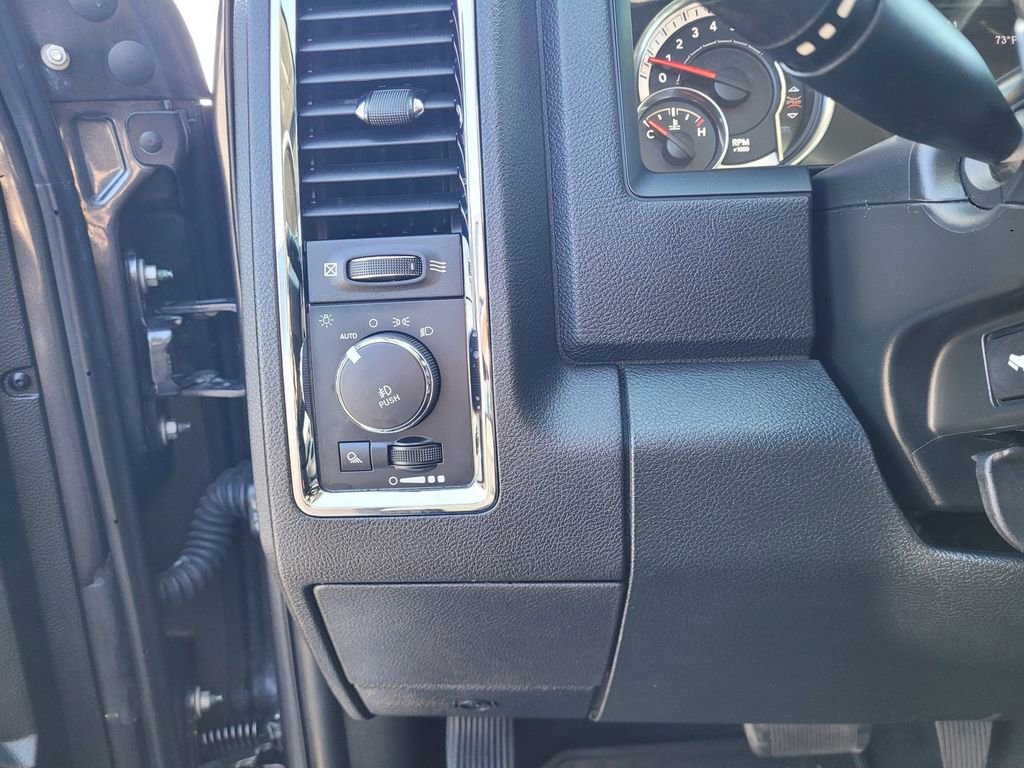 Used 2017 RAM 1500 Laramie w/ Convenience Group AWD/4WD image 25