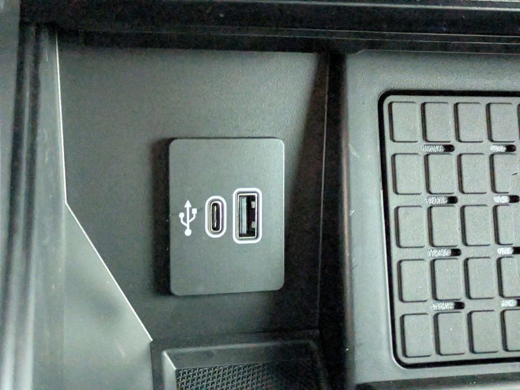 New 2026 Ford F150 Lariat w/ Equipment Group 502A High image 25