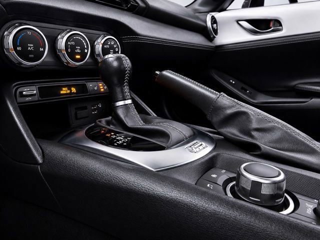 Used 2020 MAZDA MX-5 Miata RF Grand Touring RWD image 21