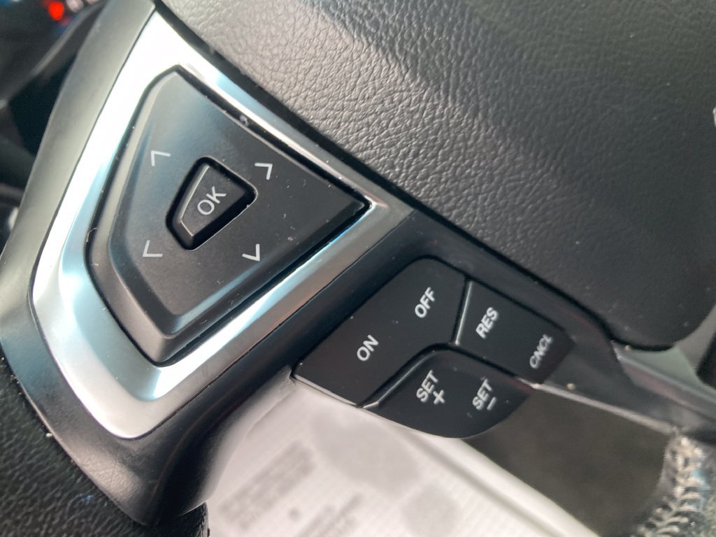 Used 2019 Ford Edge SEL w/ Equipment Group 201A AWD/4WD image 39