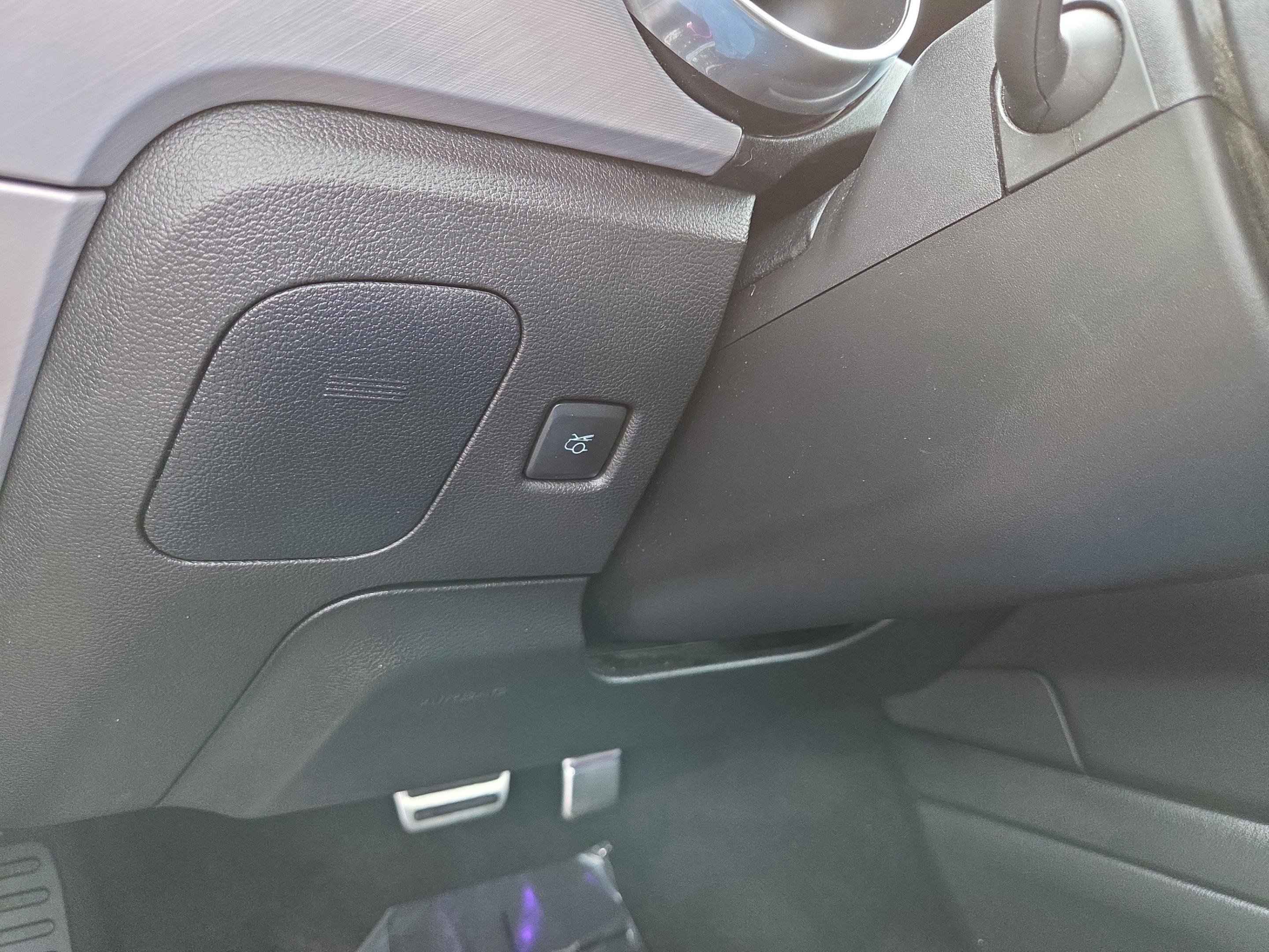 Used 2020 Ford Mustang Premium RWD image 25