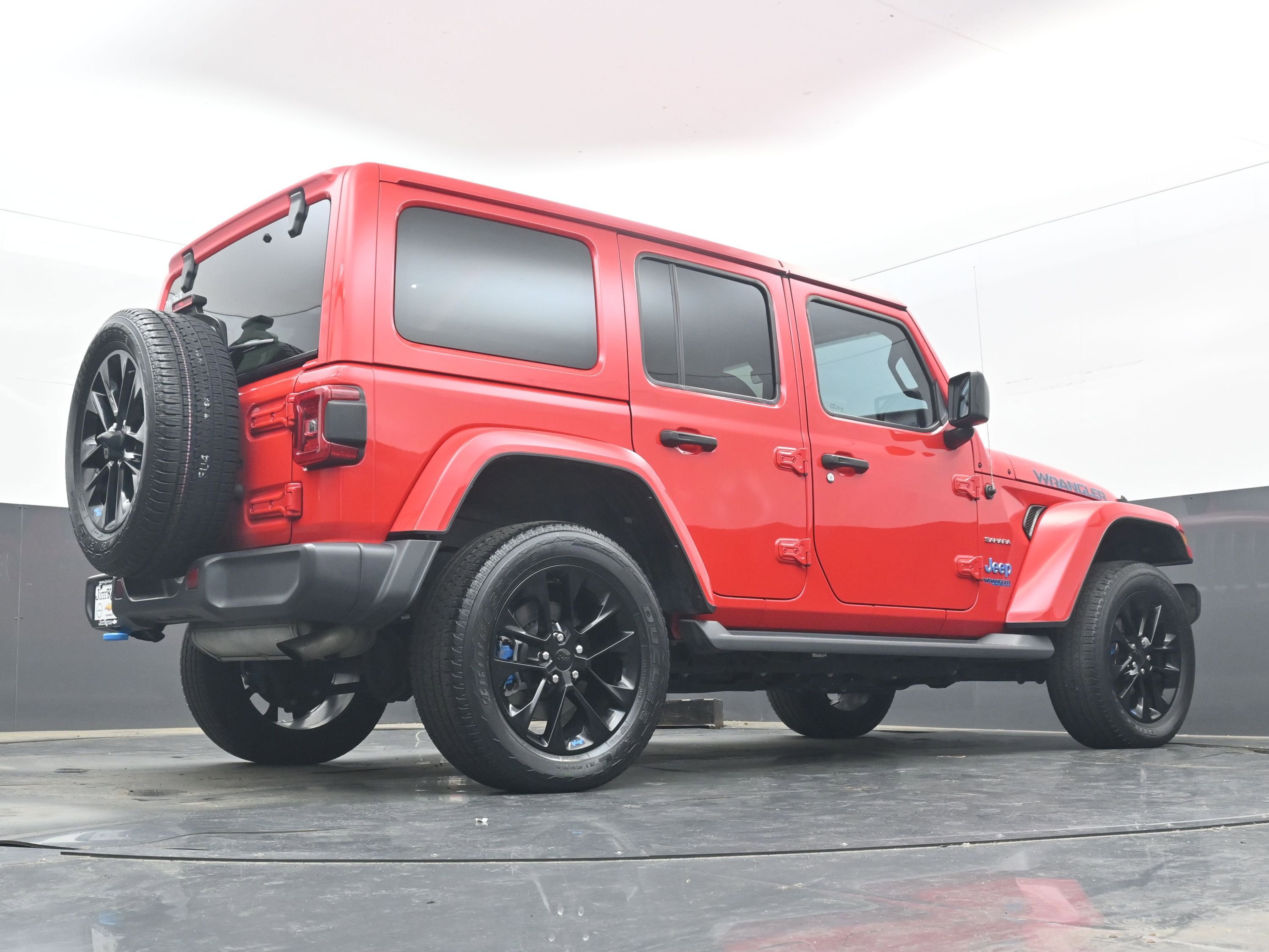 Used 2022 Jeep Wrangler Unlimited Sahara w/ Cold Weather Group AWD/4WD image 30