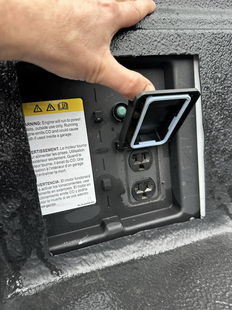 Used 2024 Ford F150 XLT w/ Mobile Office Package image 12