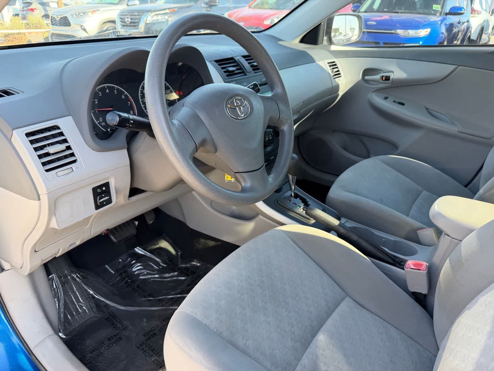 Used 2009 Toyota Corolla LE FWD image 2