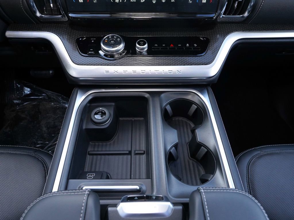 New 2026 Ford Expedition Platinum w/ Stealth Appearance Package image 28