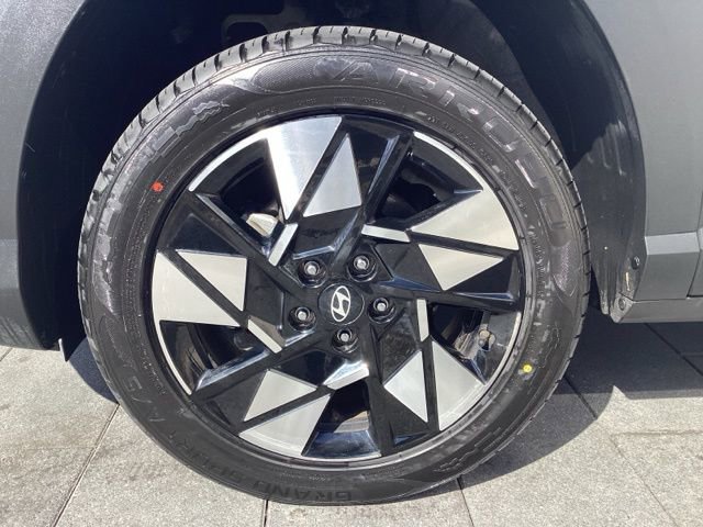 Used 2024 Hyundai Kona SEL image 9