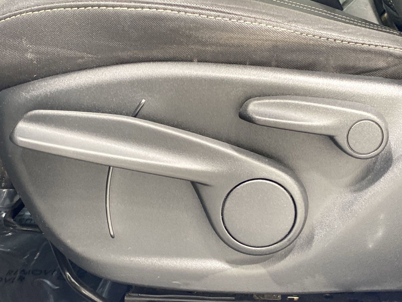 Used 2015 Jeep Cherokee Latitude image 12