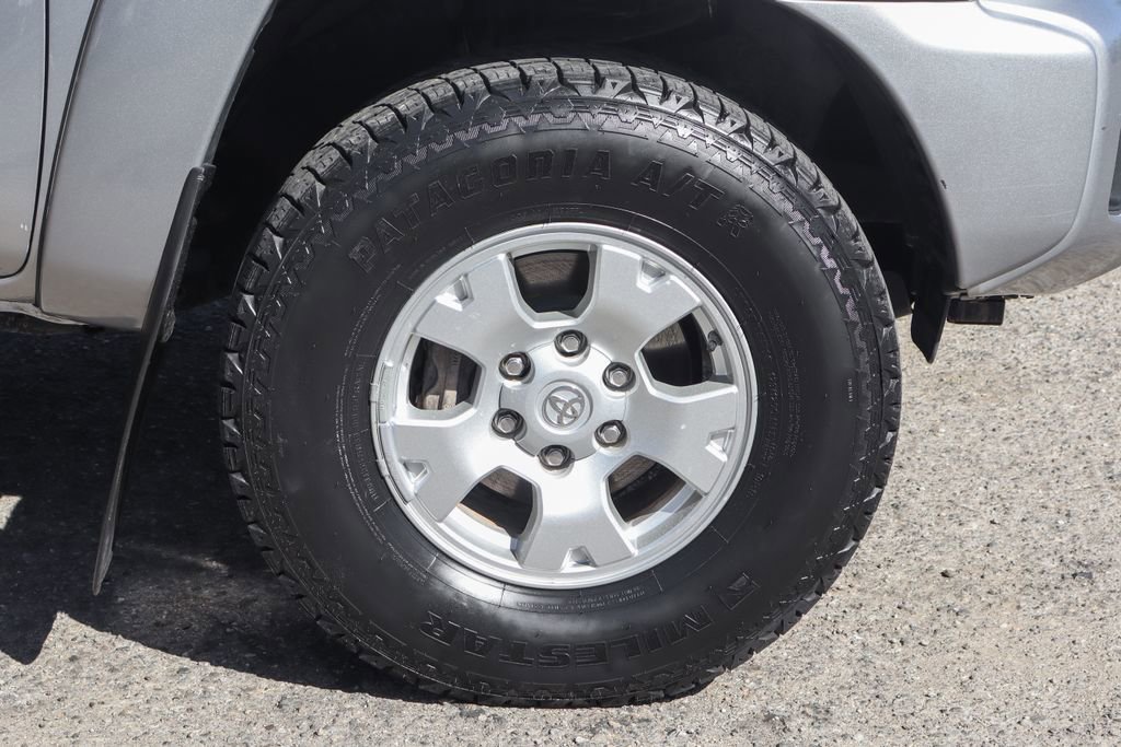 Used 2014 Toyota Tacoma 4x4 Double Cab w/ TRD Off-Road Package image 42