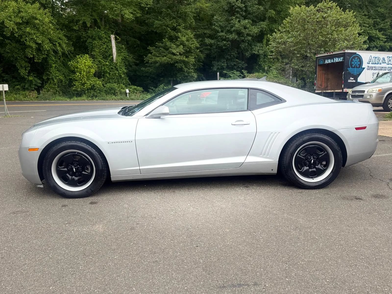 Used 2011 Chevrolet Camaro LS RWD image 4