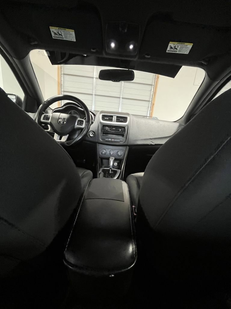 Used 2013 Dodge Avenger SXT image 9