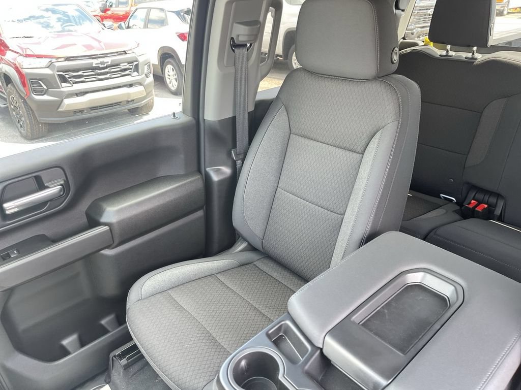 New 2026 Chevrolet Silverado 2500 Custom w/ Custom Value Package AWD/4WD image 23