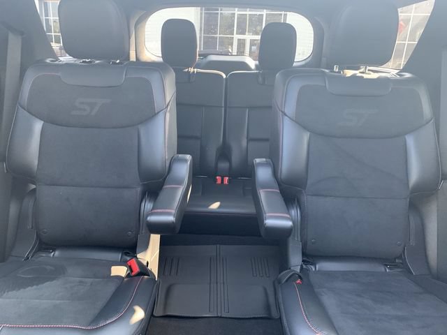 Used 2025 Ford Explorer ST w/ Sun And Sound Package AWD/4WD image 32
