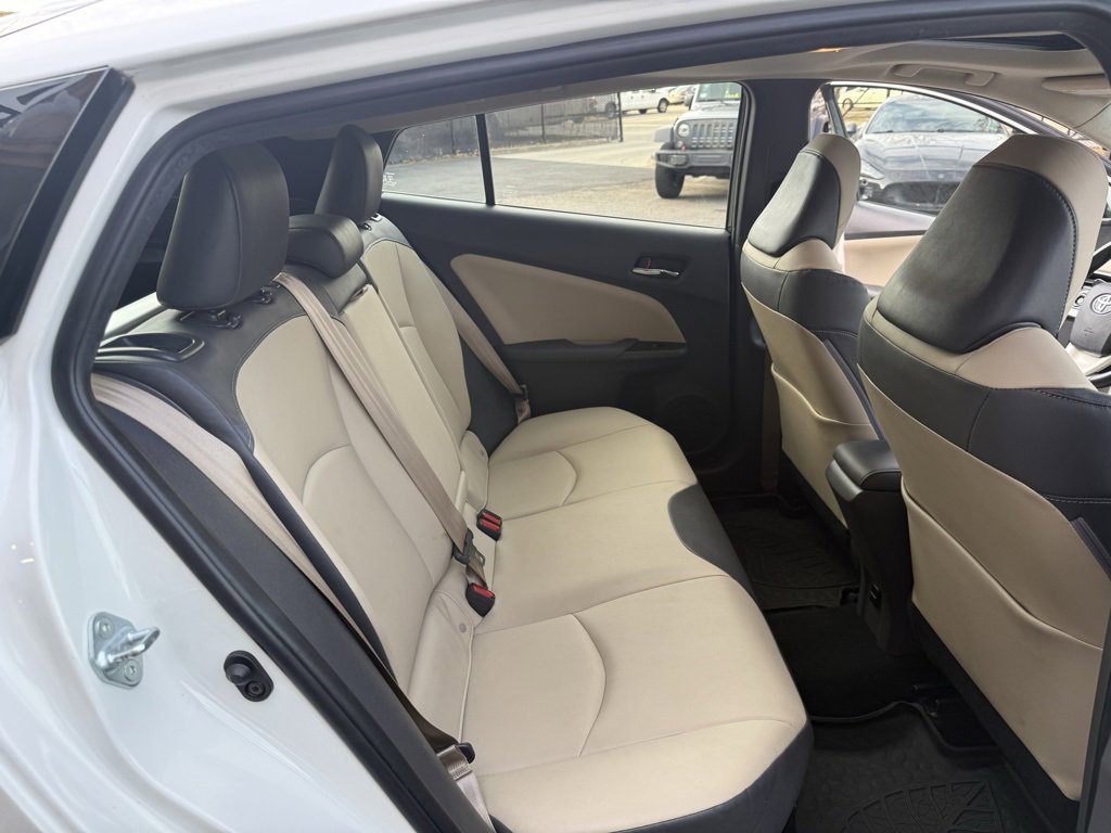 Used 2017 Toyota Prius Four image 14