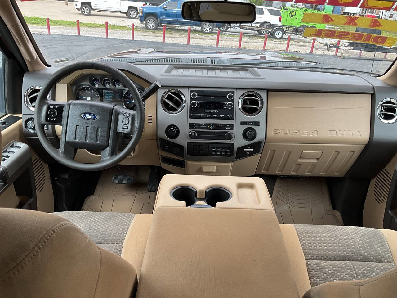Used 2015 Ford F250 XLT w/ XLT Premium Package AWD/4WD image 9