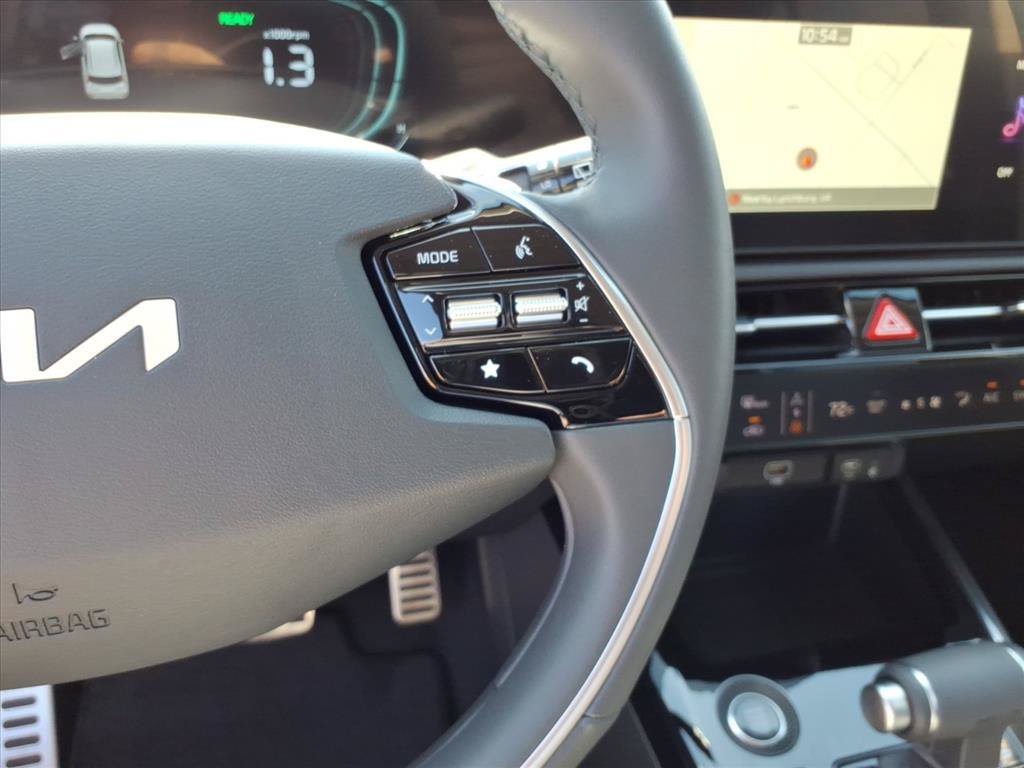 New 2026 Kia Niro SX Touring FWD image 21