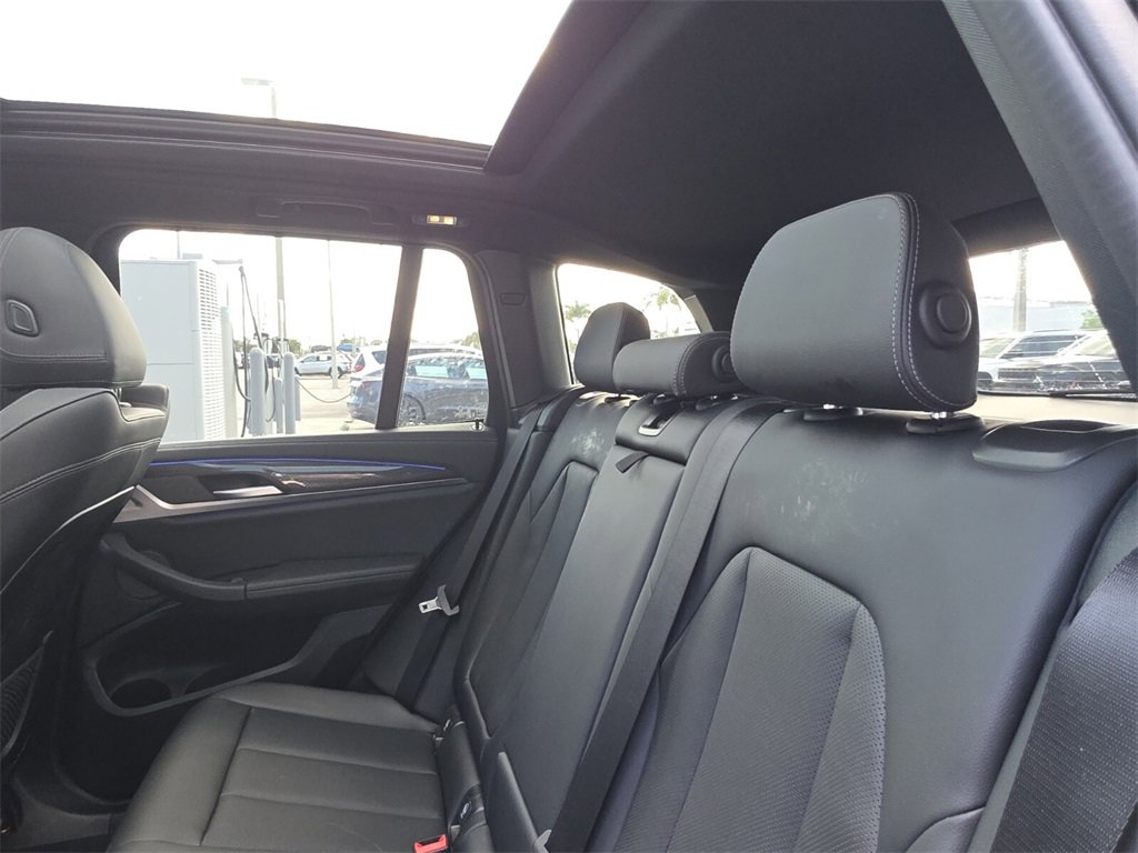 Used 2023 BMW X3 M40i w/ Premium Package image 17
