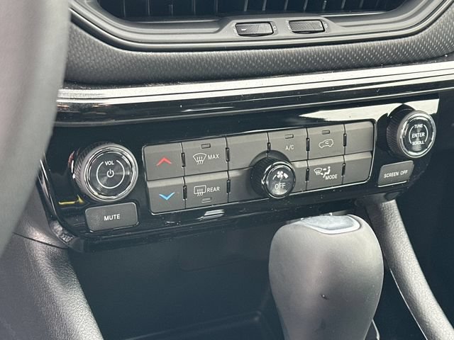 New 2026 Jeep Compass Latitude AWD/4WD image 23
