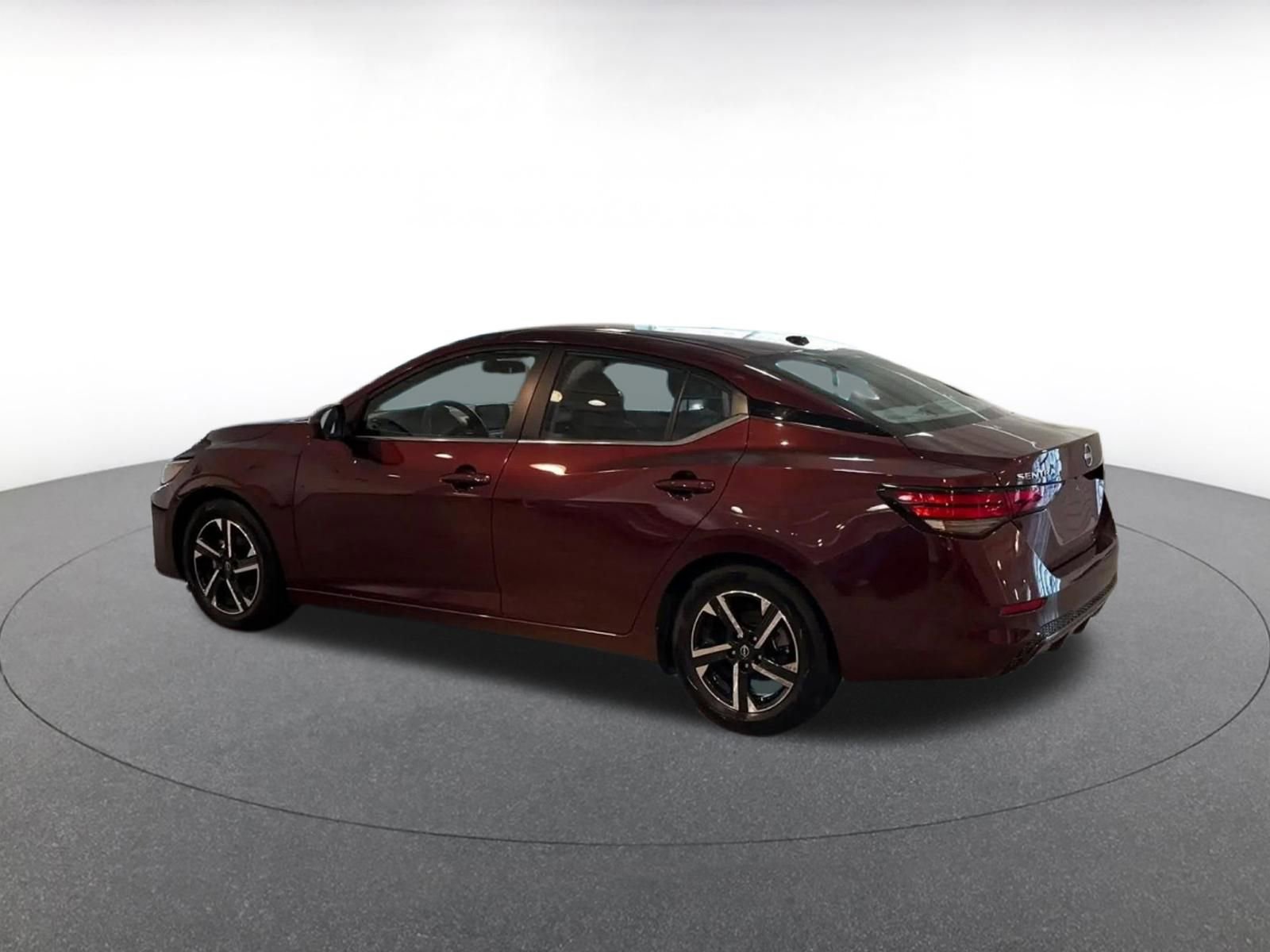 Used 2025 Nissan Sentra SV image 10