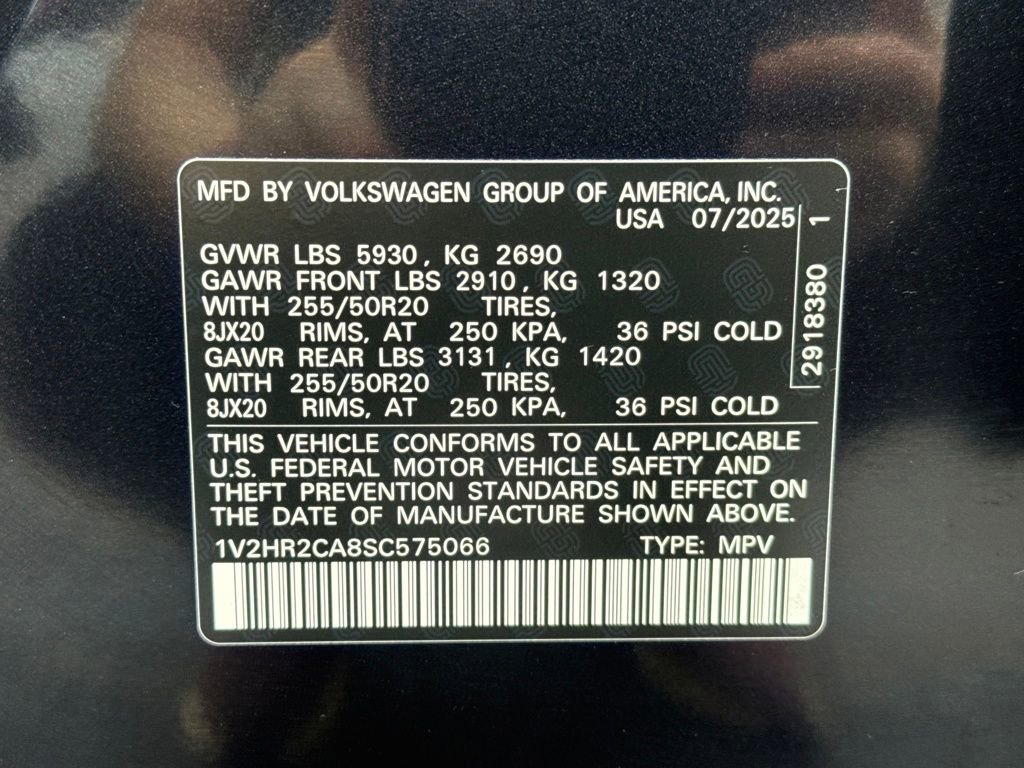 Used 2025 Volkswagen Atlas SE image 23