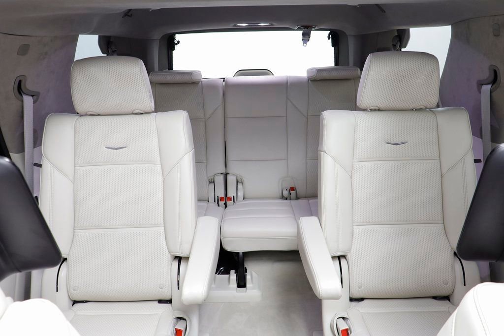 Used 2024 Cadillac Escalade Sport Platinum w/ LPO, ONYX Package image 16