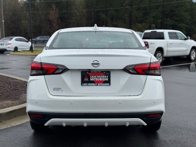 Used 2022 Nissan Versa SV image 10