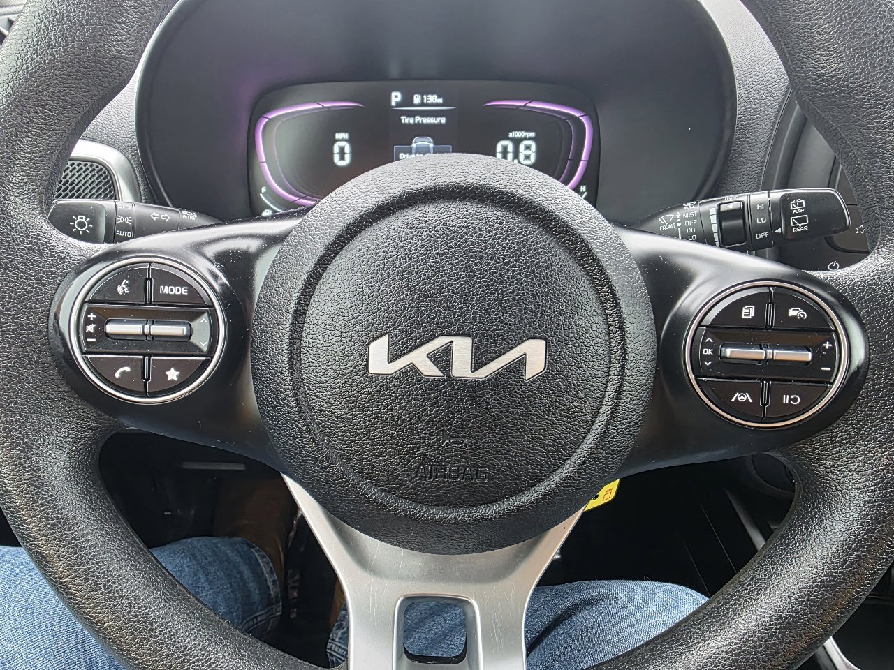 Used 2023 Kia Soul LX image 12