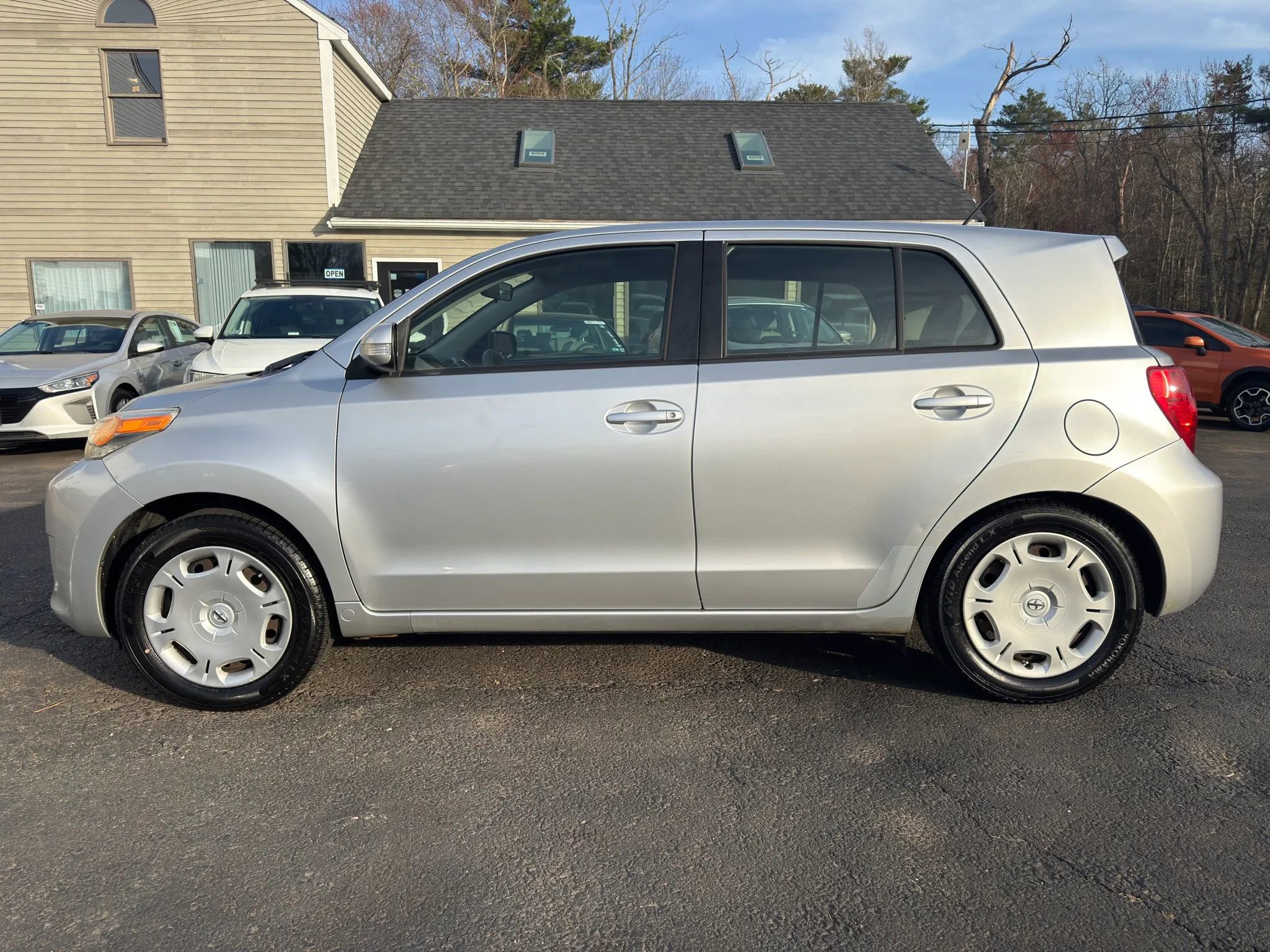 Used 2012 Scion xD image 3