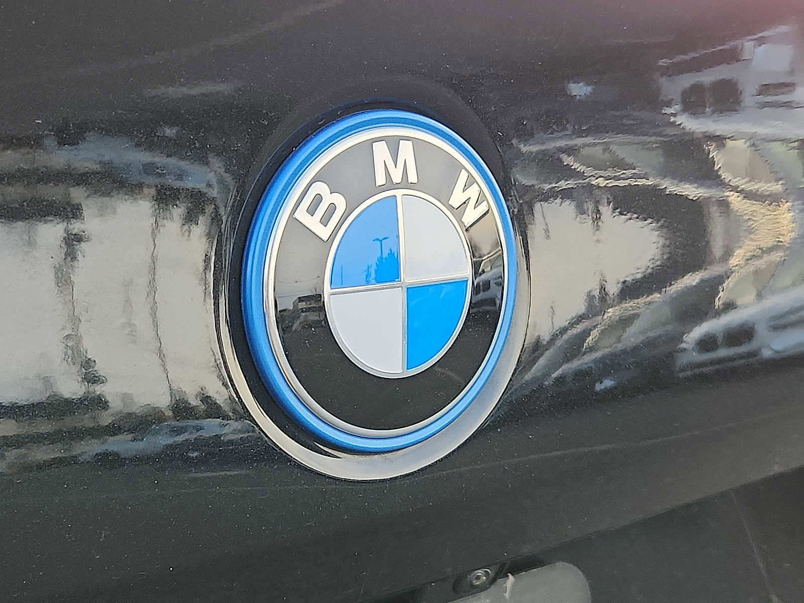 Used 2024 BMW i5 eDrive40i w/ Convenience Package image 28