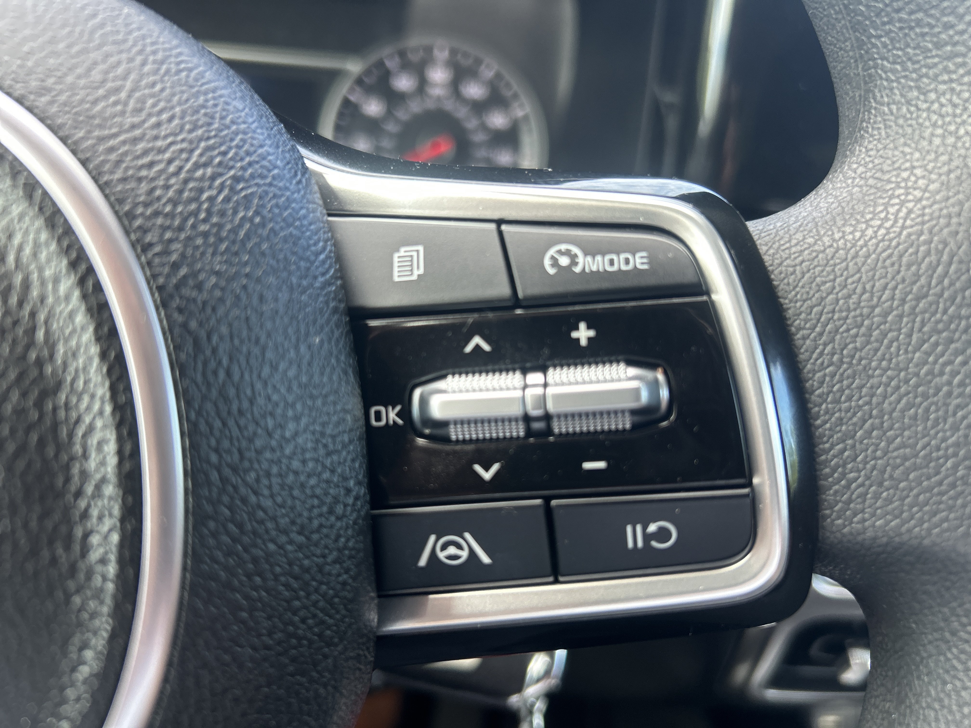 Certified 2022 Kia Sorento SX AWD/4WD image 31