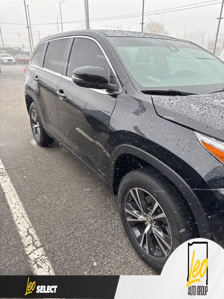 Used 2019 Toyota Highlander LE image 5