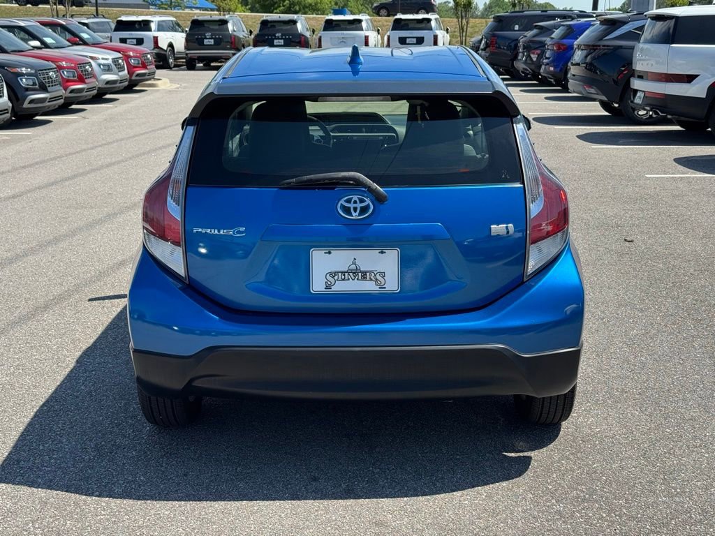 Used 2017 Toyota Prius C One image 8