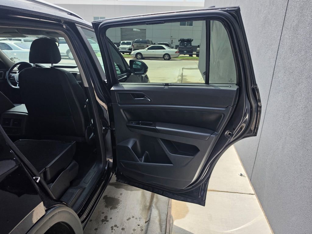 Used 2020 Volkswagen Atlas SEL FWD image 17
