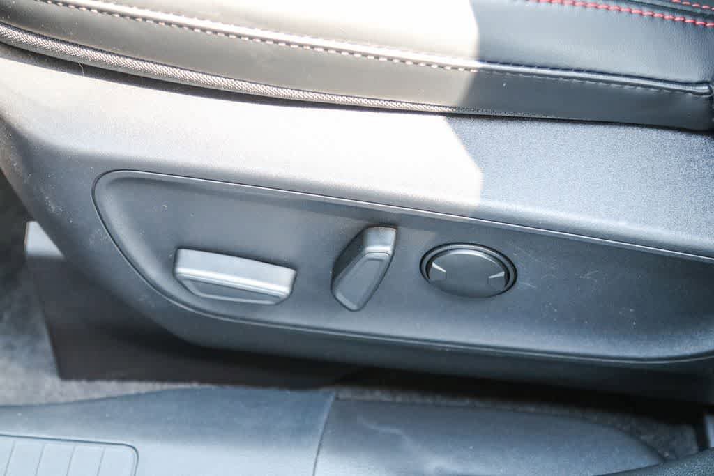 New 2024 Ford Escape ST-Line w/ Equipment Group 301A FWD image 21