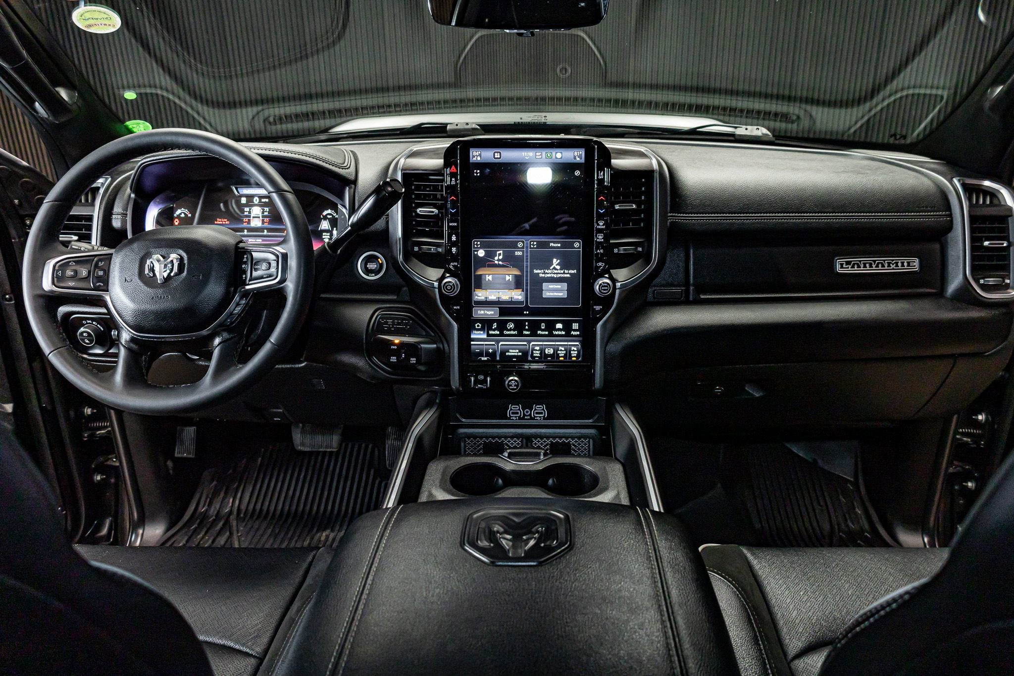 Used 2025 RAM 3500 Laramie AWD/4WD image 16