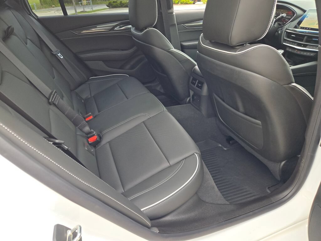 Used 2024 Cadillac CT5 V Blackwing w/ Driver Assist Package RWD image 9