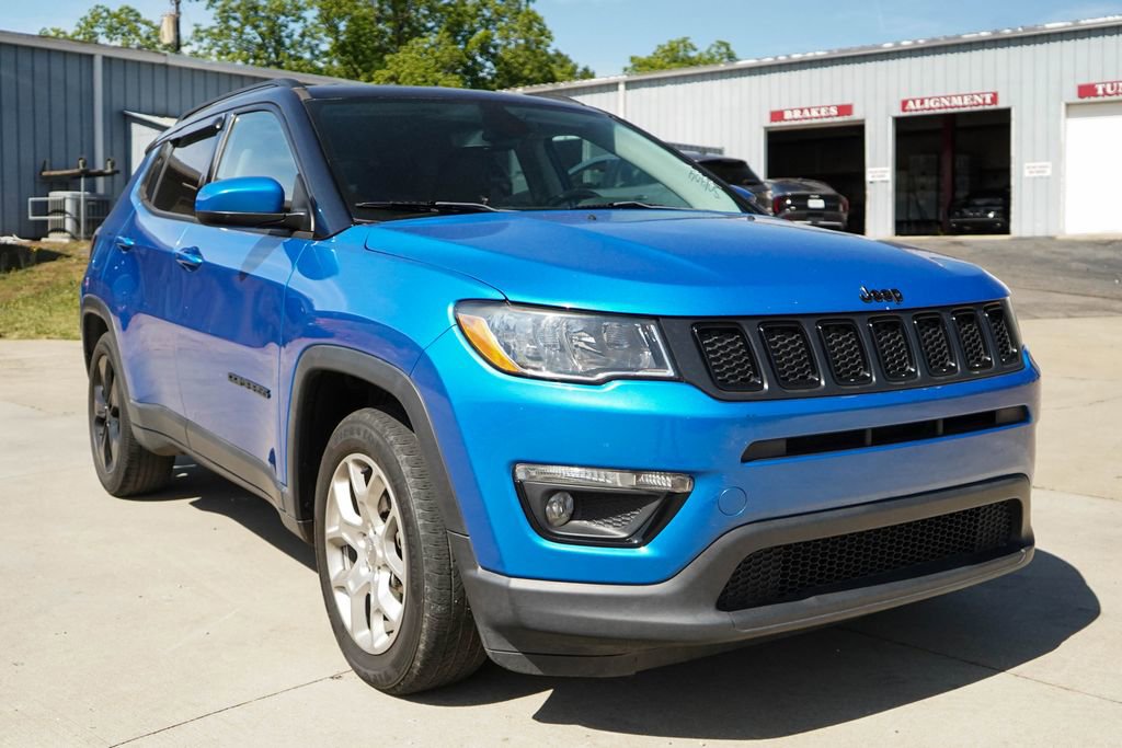 Used 2019 Jeep Compass Latitude FWD image 35