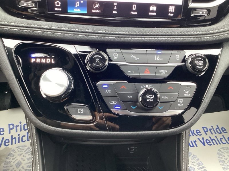 New 2026 Chrysler Pacifica Limited w/ S Appearance Package image 37