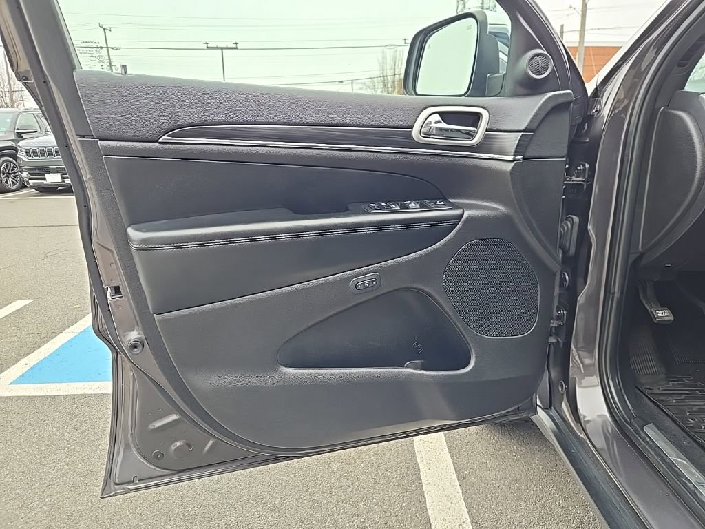 Used 2020 Jeep Grand Cherokee Limited image 13