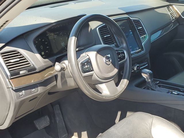 Used 2018 Volvo XC90 T5 Momentum w/ Convenience Package FWD image 10