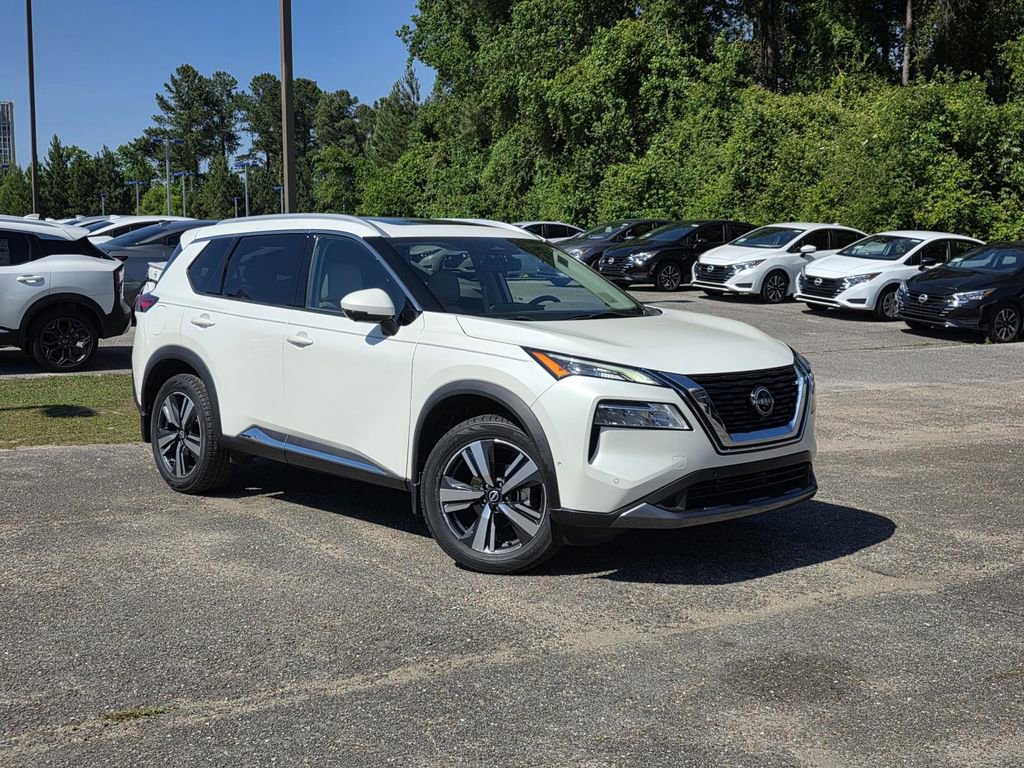 Used 2023 Nissan Rogue SL w/ SL Premium Package FWD image 2