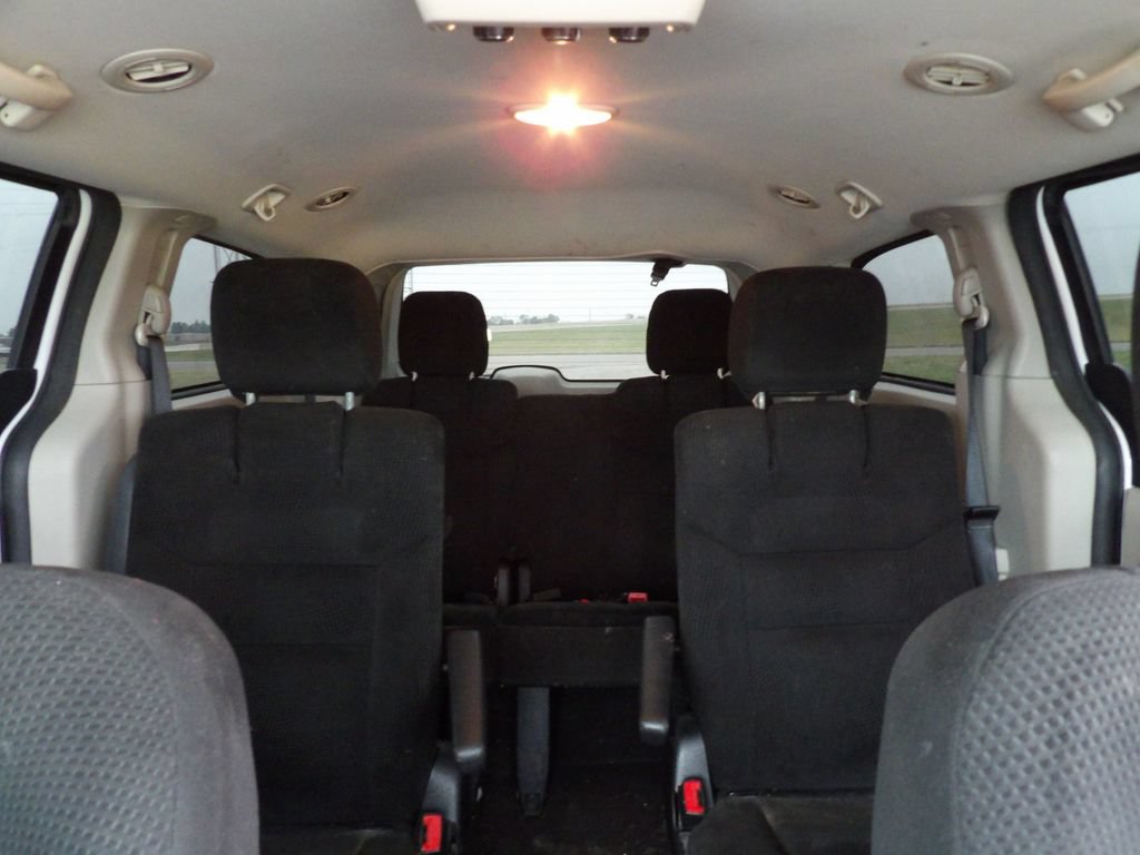 Used 2016 Dodge Grand Caravan SE w/ Quick Order Package 29E SE FWD image 19