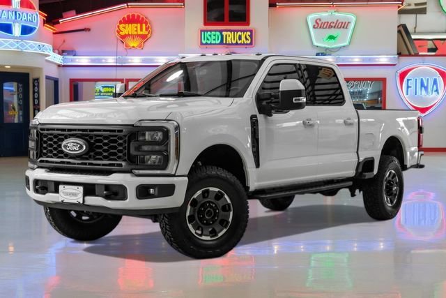 Used 2023 Ford F250 Lariat w/ Tremor Off-Road Package image 2