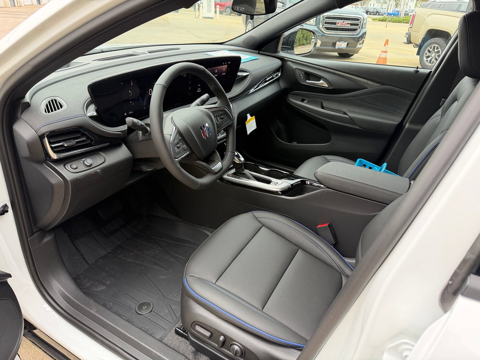 New 2026 Buick Envista Sport Touring w/ Convenience I Package FWD image 4