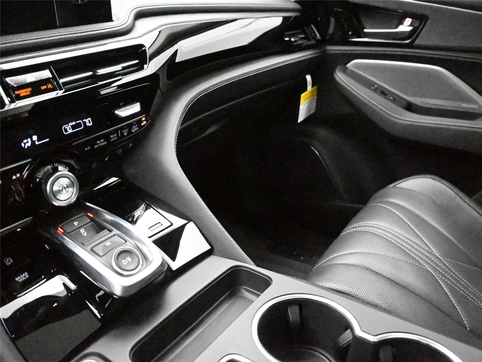 Certified 2026 Acura MDX SH-AWD w/ Advance Package image 4