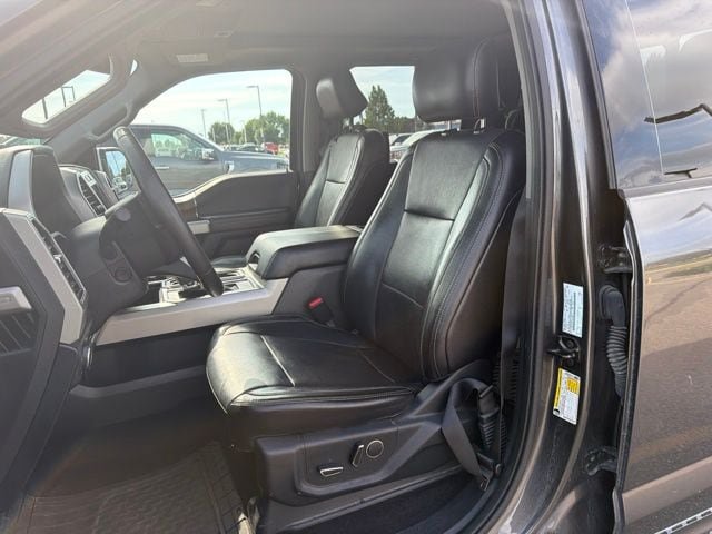 Used 2017 Ford F150 Lariat w/ Equipment Group 502A Luxury AWD/4WD image 10