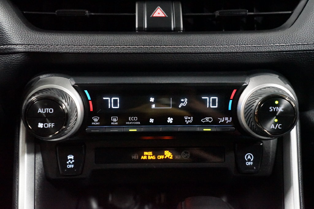 Certified 2025 Toyota RAV4 XLE FWD image 20