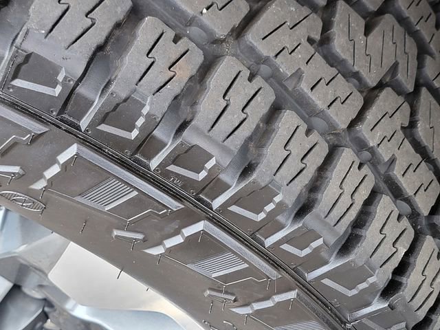 Used 2022 Chevrolet Silverado 2500 Custom w/ Custom Value Package image 12