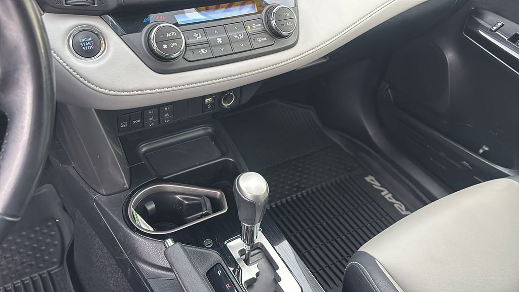 Used 2018 Toyota RAV4 Limited image 20