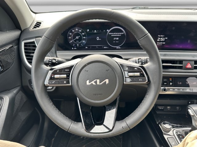 Used 2024 Kia Seltos EX AWD/4WD image 13